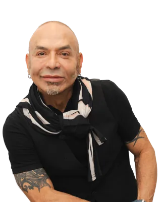 Gio Montesinos, Hair Stylist at Avant-Garde Salon & Spa in Coral Gables