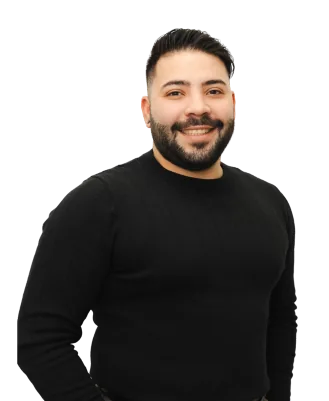 Daniel Nava, Hair Stylist at Avant-Garde Salon & Spa in Coral Gables