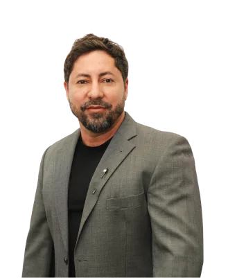 Aldo Almada, Hair Stylist at Avant-Garde Salon & Spa in Coral Gables